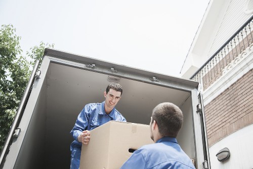 Local man and van team helping with removals in Willesden